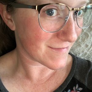 Meet your Posher, Marisa